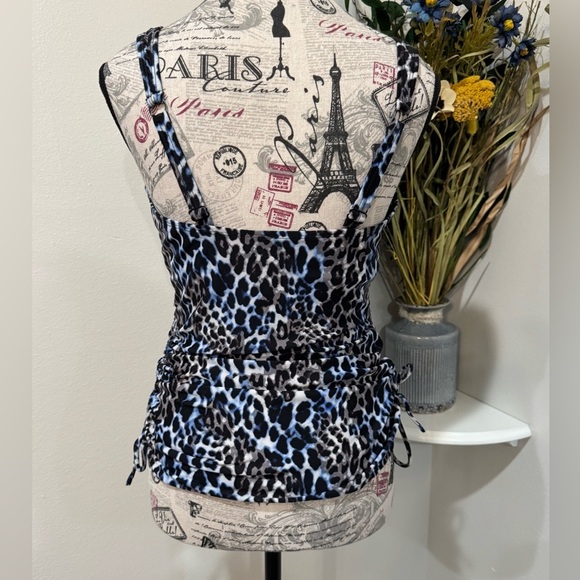 Silhouette Solutions Blue and White Ruched Swimsuit Top size 8 - Picture 4 of 10